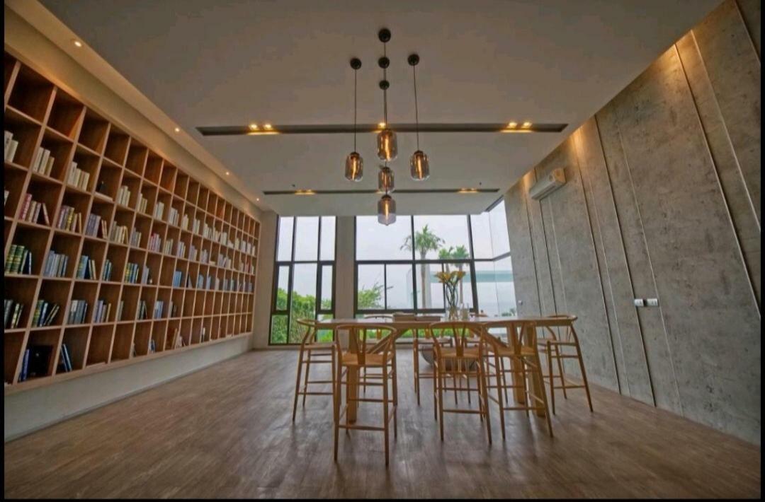 Ar Aeras Pattaya Lägenhet Exteriör bild
