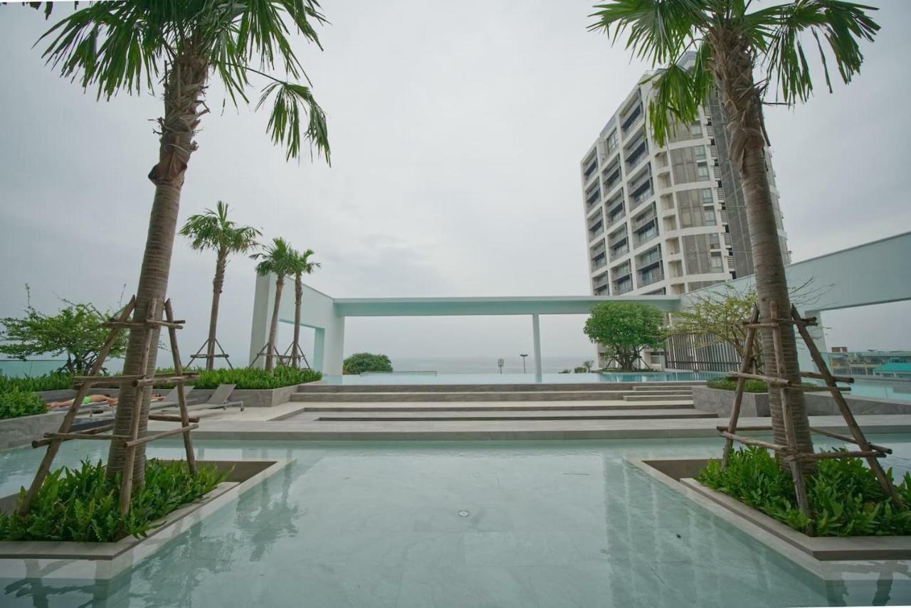 Ar Aeras Pattaya Lägenhet Exteriör bild