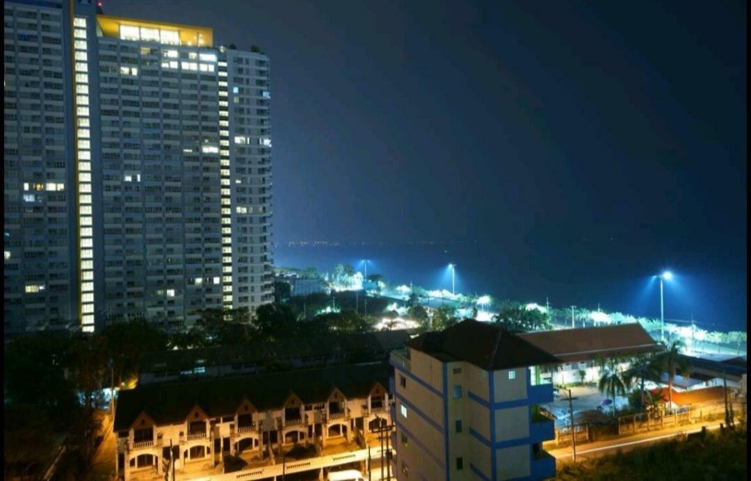 Ar Aeras Pattaya Lägenhet Exteriör bild
