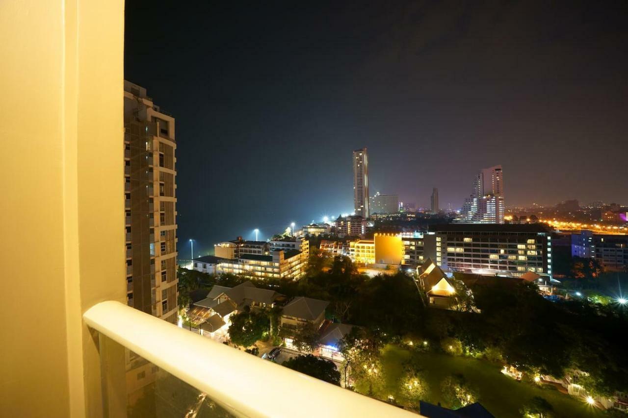 Ar Aeras Pattaya Lägenhet Exteriör bild