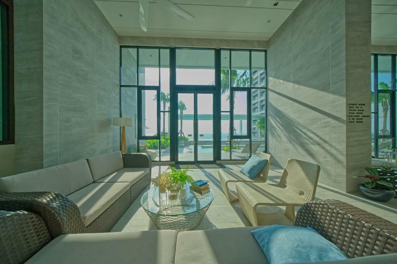 Ar Aeras Pattaya Lägenhet Exteriör bild